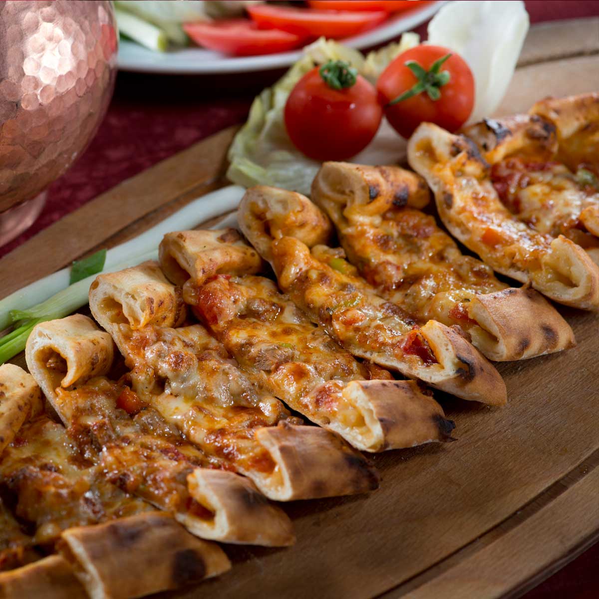 Kaşarlı Kuşbaşılı Pide